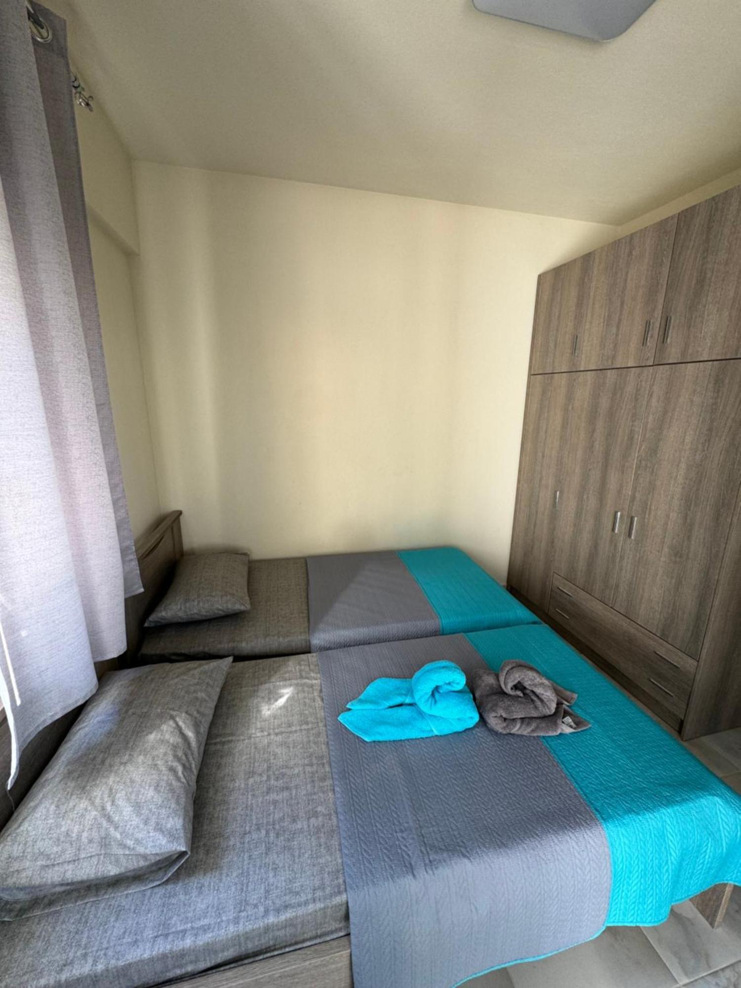 Adoniss Apartmentss Dioniszíu-part Kültér fotó