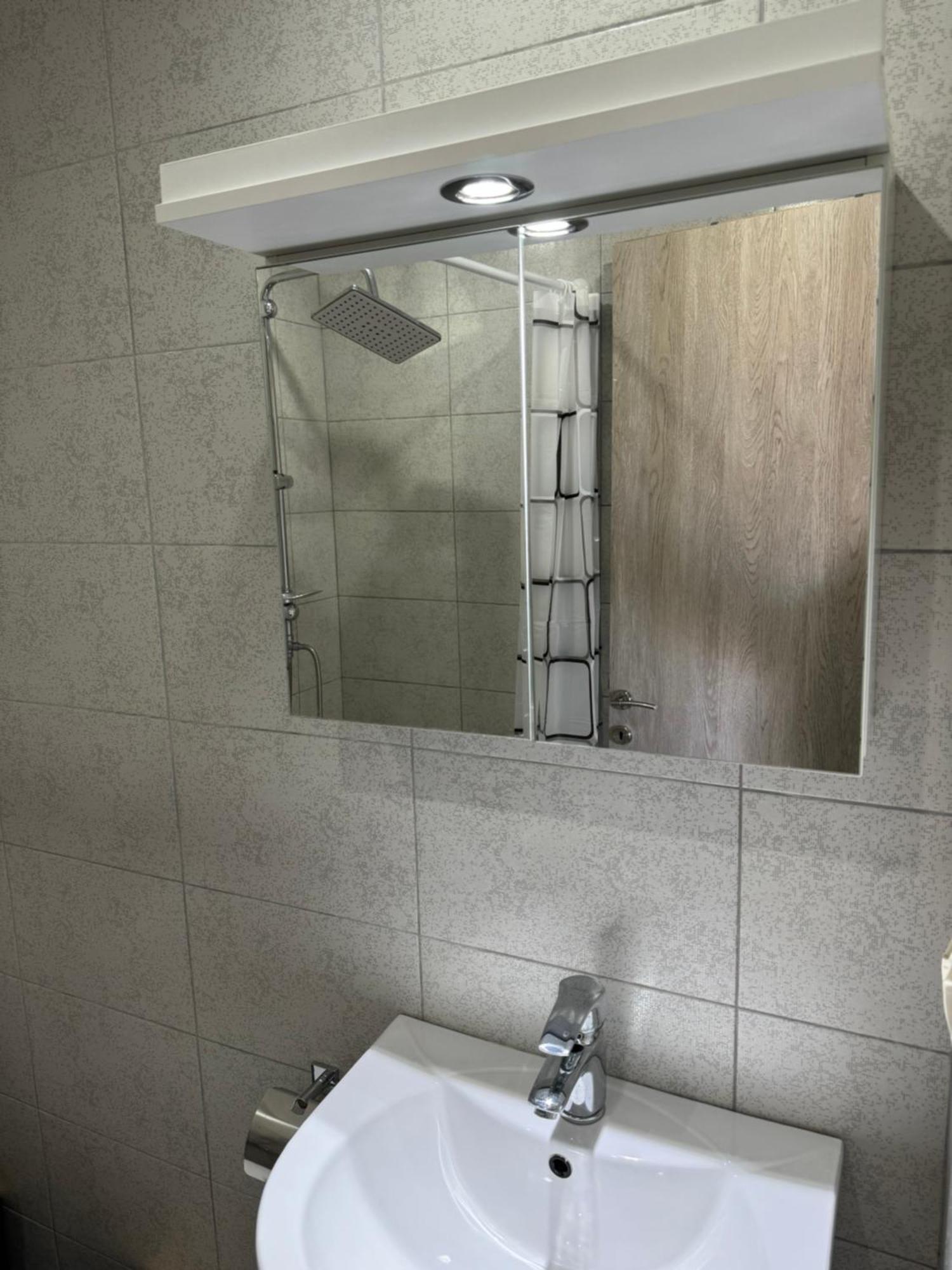 Adoniss Apartmentss Dioniszíu-part Kültér fotó
